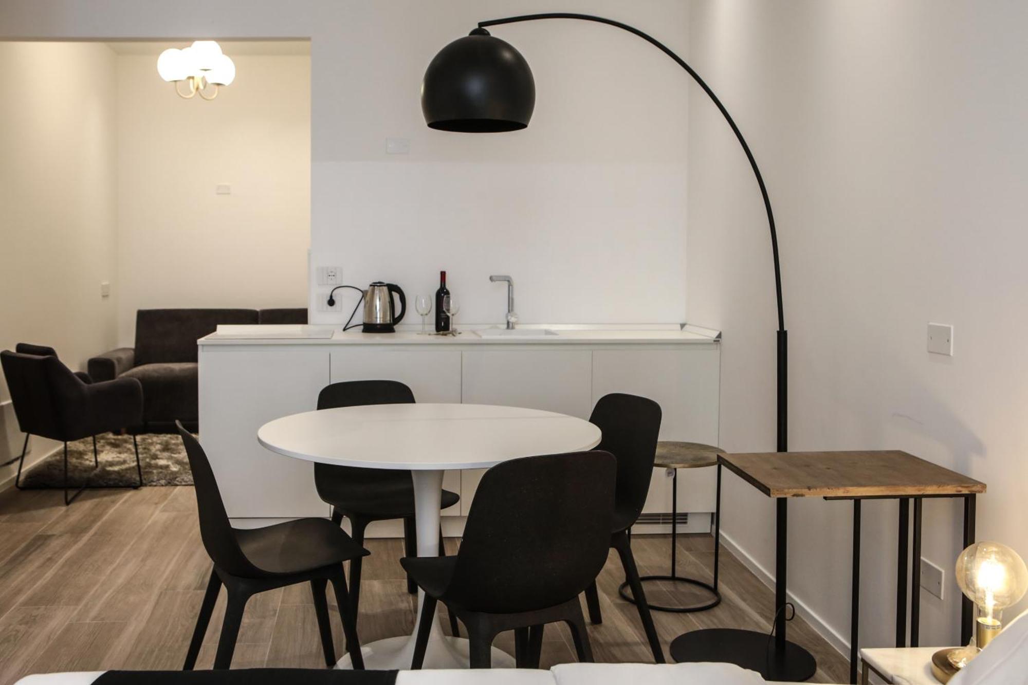 Loft Campidano 5 Apartment Cagliari Bagian luar foto